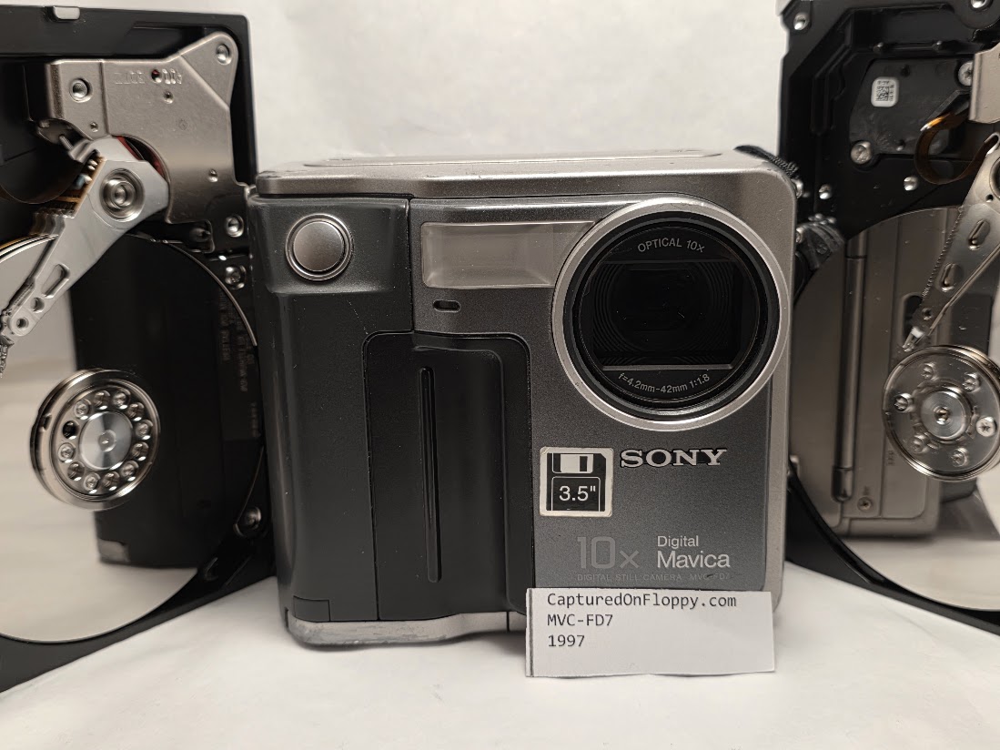 Sony Mavica FD7 camera